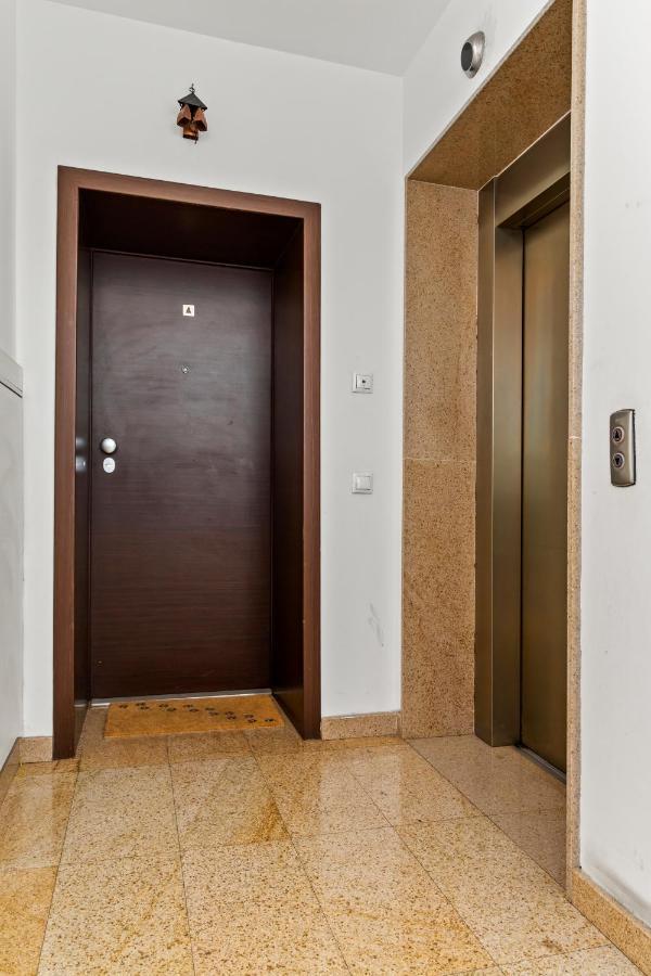 125 Sqm Family Friendly With Kids Room Bukareszt Zewnętrze zdjęcie