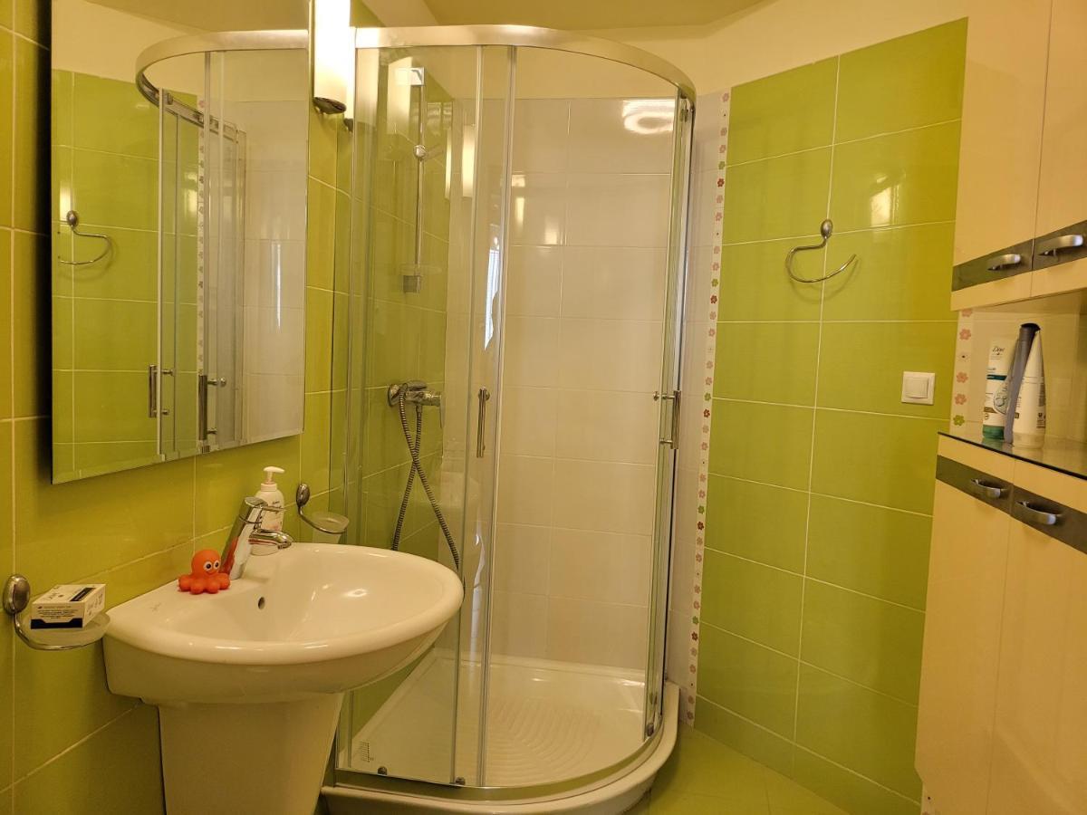125 Sqm Family Friendly With Kids Room Bukareszt Zewnętrze zdjęcie