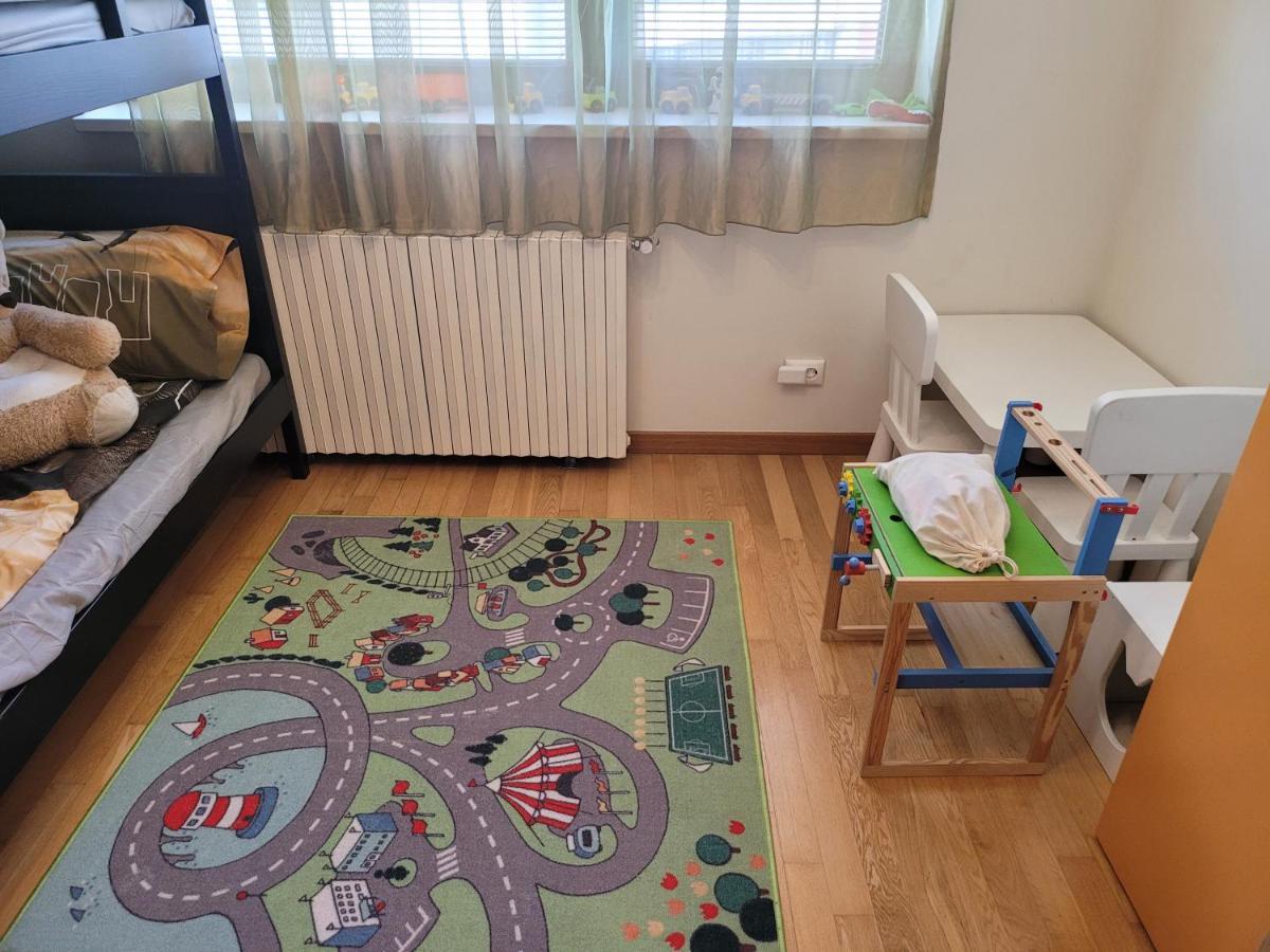 125 Sqm Family Friendly With Kids Room Bukareszt Zewnętrze zdjęcie